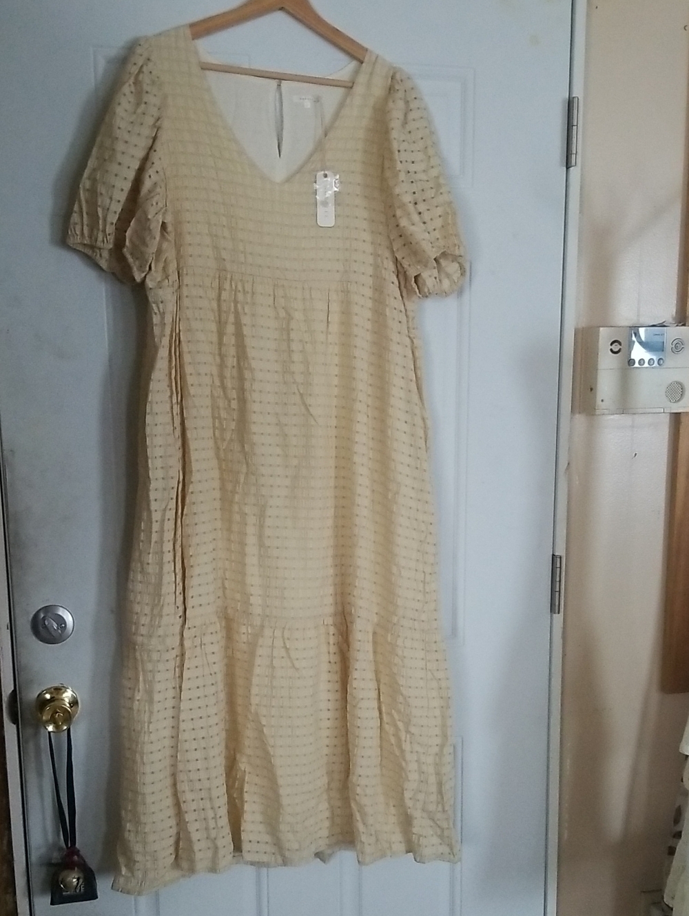 Tiered Cream Maxi Dress with V-Neck and Puff Sleeves